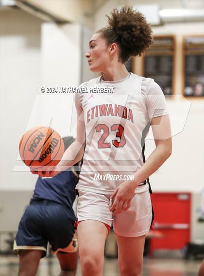 Thumbnail 2 in Los Osos @ Etiwanda photogallery.