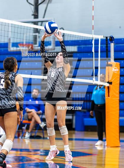 Thumbnail 1 in Hernando @ DeSoto Central photogallery.
