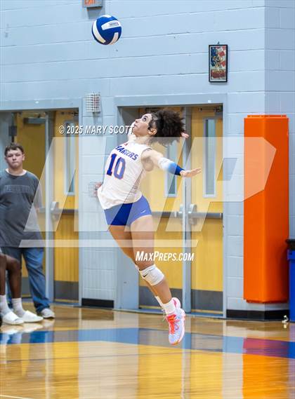 Thumbnail 1 in Hernando @ DeSoto Central photogallery.