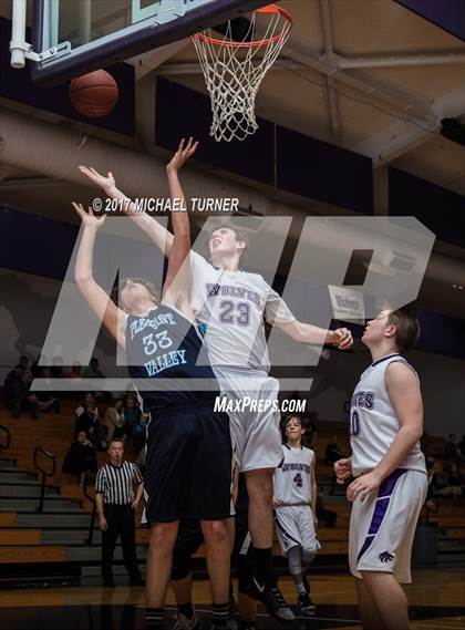 Thumbnail 2 in Pleasant Valley vs. Shasta photogallery.