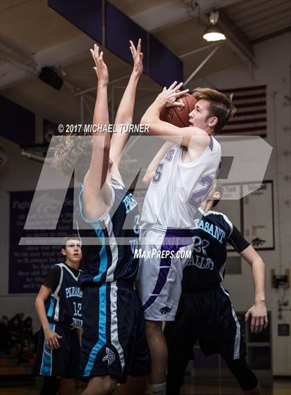 Thumbnail 3 in Pleasant Valley vs. Shasta photogallery.