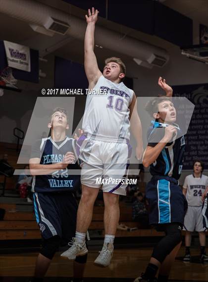 Thumbnail 1 in Pleasant Valley vs. Shasta photogallery.