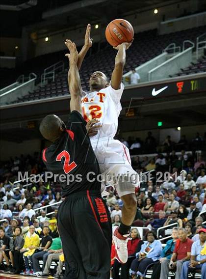 Thumbnail 3 in Taft vs. Westchester (CIF LACS Final) photogallery.