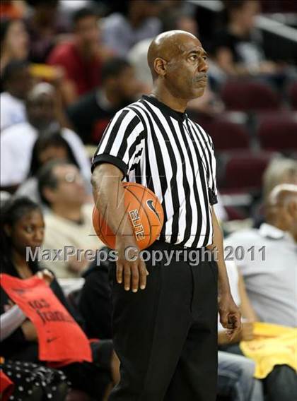 Thumbnail 1 in Taft vs. Westchester (CIF LACS Final) photogallery.