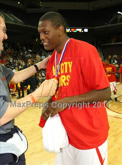 Thumbnail 1 in Taft vs. Westchester (CIF LACS Final) photogallery.