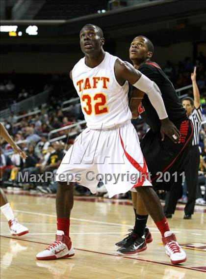Thumbnail 3 in Taft vs. Westchester (CIF LACS Final) photogallery.