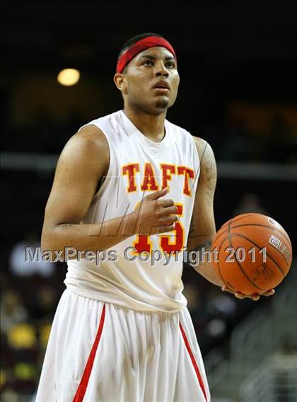 Thumbnail 3 in Taft vs. Westchester (CIF LACS Final) photogallery.