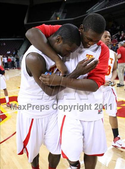 Thumbnail 1 in Taft vs. Westchester (CIF LACS Final) photogallery.