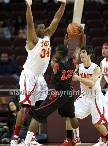 Thumbnail 3 in Taft vs. Westchester (CIF LACS Final) photogallery.
