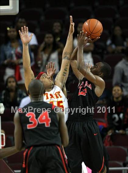 Thumbnail 3 in Taft vs. Westchester (CIF LACS Final) photogallery.