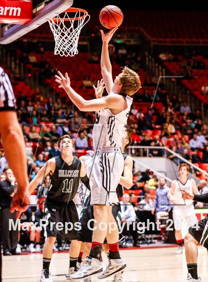 Thumbnail 3 in Hillcrest vs Alta (UHSAA 5A 1st Round) photogallery.