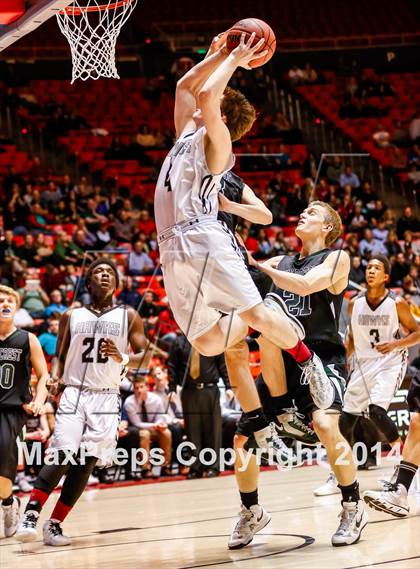 Thumbnail 3 in Hillcrest vs Alta (UHSAA 5A 1st Round) photogallery.