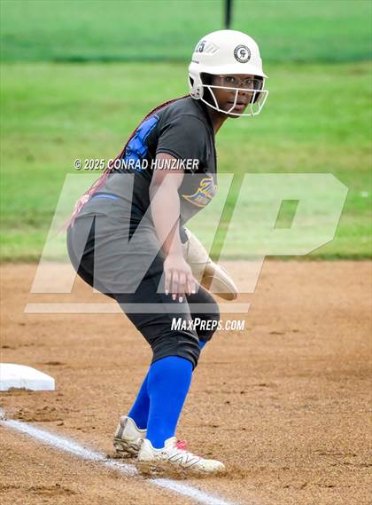 Thumbnail 2 in St. Bonaventure @ Muir (CIF SS Division 6 Round 2) photogallery.