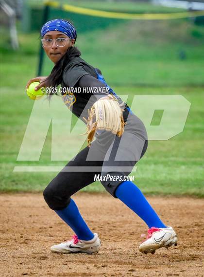Thumbnail 2 in St. Bonaventure @ Muir (CIF SS Division 6 Round 2) photogallery.