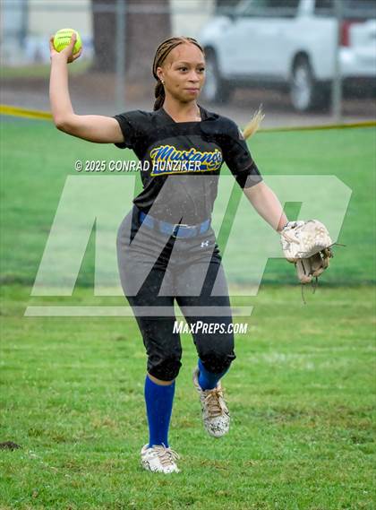 Thumbnail 1 in St. Bonaventure @ Muir (CIF SS Division 6 Round 2) photogallery.