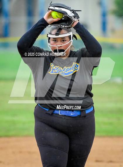 Thumbnail 1 in St. Bonaventure @ Muir (CIF SS Division 6 Round 2) photogallery.