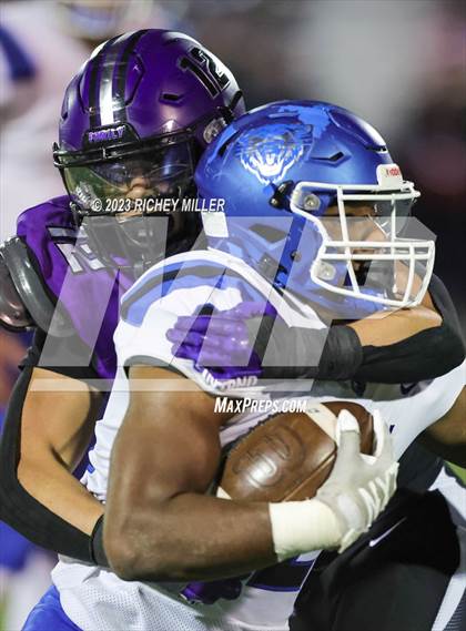 Thumbnail 3 in Conway vs. Fayetteville (AAA 7A Semifinal) photogallery.