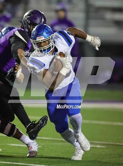 Thumbnail 3 in Conway vs. Fayetteville (AAA 7A Semifinal) photogallery.
