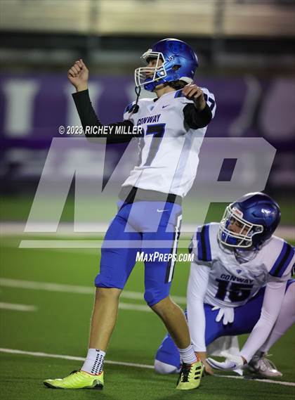 Thumbnail 1 in Conway vs. Fayetteville (AAA 7A Semifinal) photogallery.
