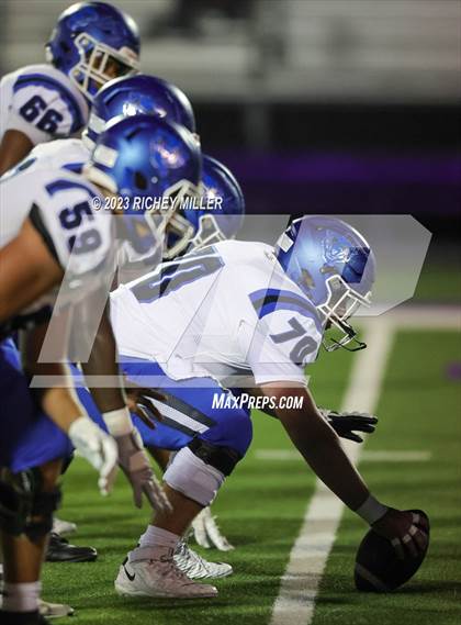 Thumbnail 2 in Conway vs. Fayetteville (AAA 7A Semifinal) photogallery.