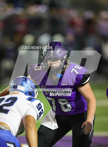 Thumbnail 3 in Conway vs. Fayetteville (AAA 7A Semifinal) photogallery.