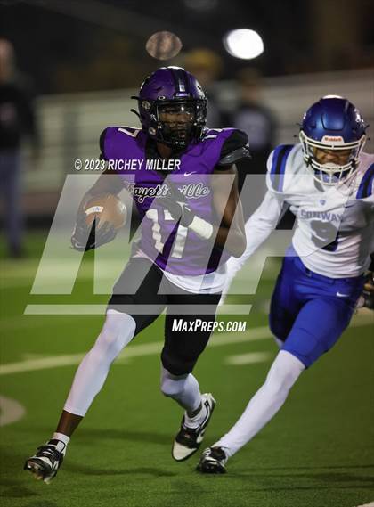 Thumbnail 3 in Conway vs. Fayetteville (AAA 7A Semifinal) photogallery.