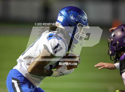 Thumbnail 3 in Conway vs. Fayetteville (AAA 7A Semifinal) photogallery.
