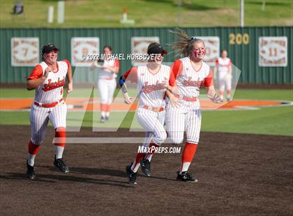 Thumbnail 3 in Rockwall vs. Rowlett (UIL 6A Bi-District) photogallery.