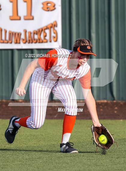 Thumbnail 2 in Rockwall vs. Rowlett (UIL 6A Bi-District) photogallery.