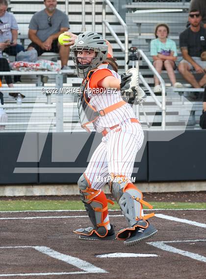 Thumbnail 1 in Rockwall vs. Rowlett (UIL 6A Bi-District) photogallery.