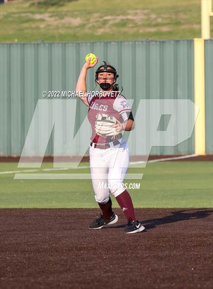 Thumbnail 3 in Rockwall vs. Rowlett (UIL 6A Bi-District) photogallery.