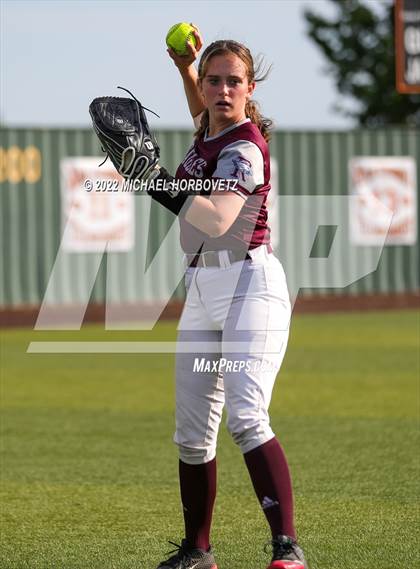 Thumbnail 2 in Rockwall vs. Rowlett (UIL 6A Bi-District) photogallery.