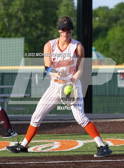 Thumbnail 3 in Rockwall vs. Rowlett (UIL 6A Bi-District) photogallery.