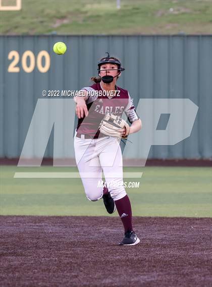 Thumbnail 3 in Rockwall vs. Rowlett (UIL 6A Bi-District) photogallery.