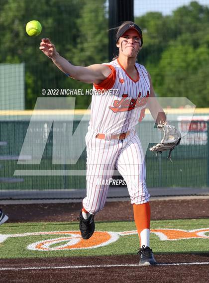 Thumbnail 2 in Rockwall vs. Rowlett (UIL 6A Bi-District) photogallery.