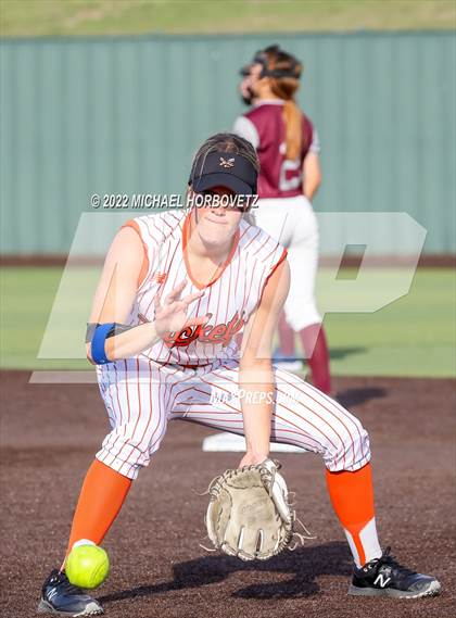 Thumbnail 2 in Rockwall vs. Rowlett (UIL 6A Bi-District) photogallery.