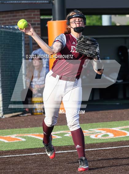 Thumbnail 3 in Rockwall vs. Rowlett (UIL 6A Bi-District) photogallery.