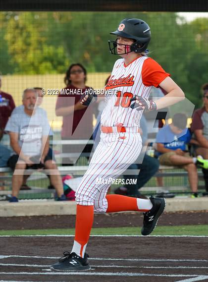 Thumbnail 3 in Rockwall vs. Rowlett (UIL 6A Bi-District) photogallery.