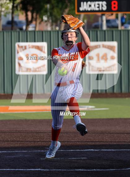 Thumbnail 2 in Rockwall vs. Rowlett (UIL 6A Bi-District) photogallery.