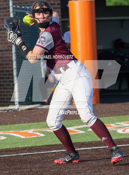 Thumbnail 2 in Rockwall vs. Rowlett (UIL 6A Bi-District) photogallery.