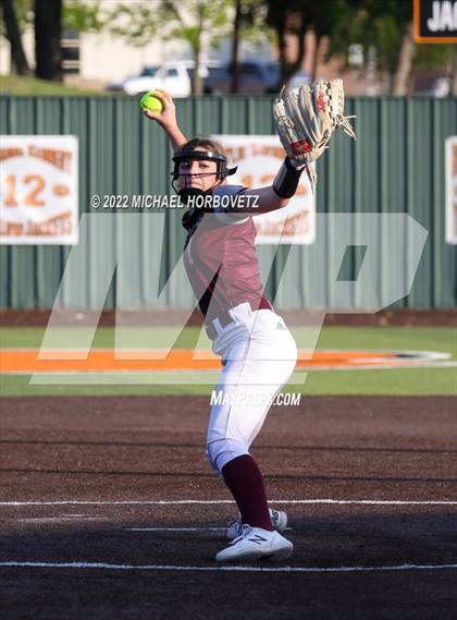 Thumbnail 2 in Rockwall vs. Rowlett (UIL 6A Bi-District) photogallery.