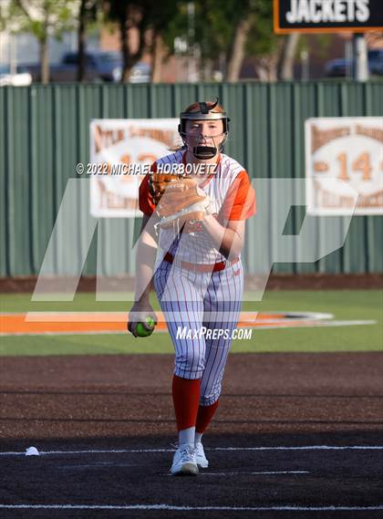 Thumbnail 3 in Rockwall vs. Rowlett (UIL 6A Bi-District) photogallery.