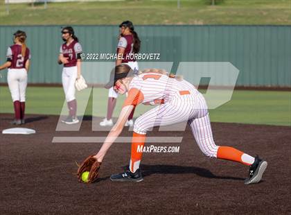 Thumbnail 2 in Rockwall vs. Rowlett (UIL 6A Bi-District) photogallery.