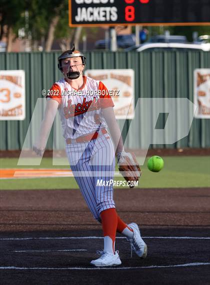 Thumbnail 1 in Rockwall vs. Rowlett (UIL 6A Bi-District) photogallery.