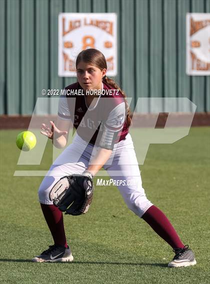 Thumbnail 2 in Rockwall vs. Rowlett (UIL 6A Bi-District) photogallery.