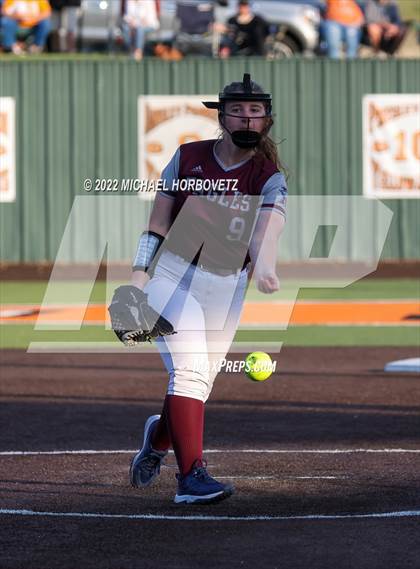 Thumbnail 2 in Rockwall vs. Rowlett (UIL 6A Bi-District) photogallery.
