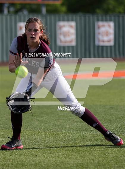 Thumbnail 1 in Rockwall vs. Rowlett (UIL 6A Bi-District) photogallery.