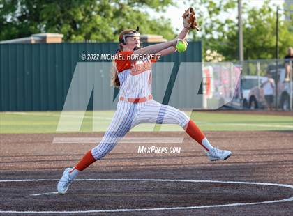 Thumbnail 3 in Rockwall vs. Rowlett (UIL 6A Bi-District) photogallery.