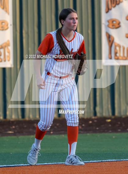 Thumbnail 2 in Rockwall vs. Rowlett (UIL 6A Bi-District) photogallery.