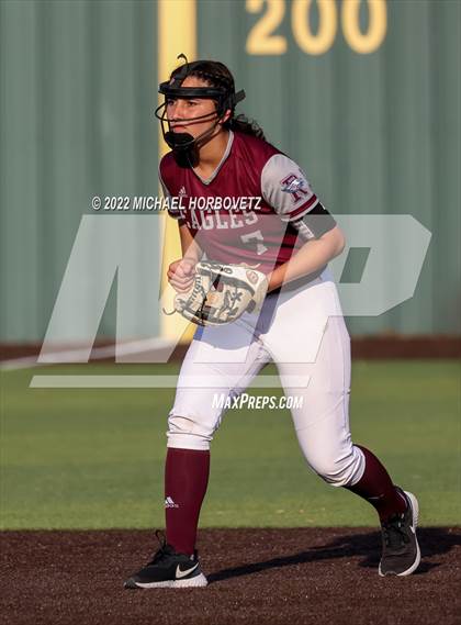 Thumbnail 2 in Rockwall vs. Rowlett (UIL 6A Bi-District) photogallery.
